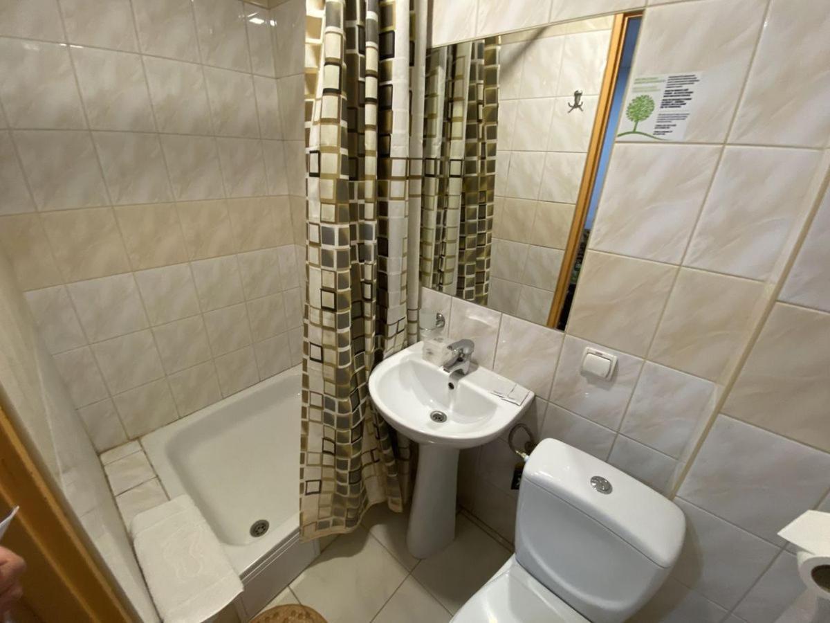 Hotel Leoton Černovice Exteriér fotografie